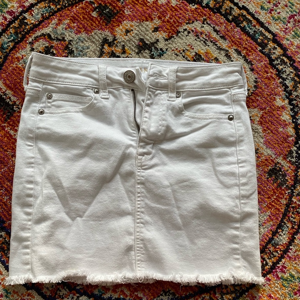 American eagle white jean skirt. (High waisted)